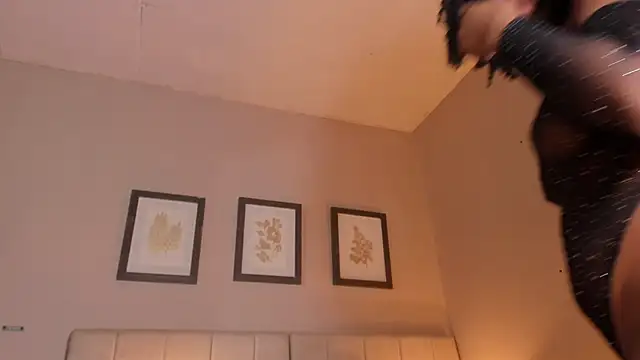 Snapshot of zoe_sky_ chatting on 03/28/26, 11:43 zoe sky online show from 03/28/26, 11:43