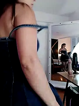 Adel Nesbiit online show from 03/31/26, 07:47