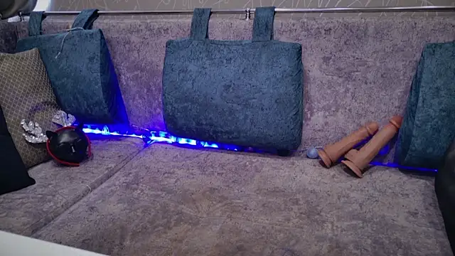 Snapshot of blackcat142 chatting on 03/13/26, 10:44 blackcat142 online show from 03/13/26, 10:44