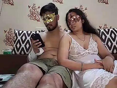 Snapshot of mumbaicouple28 chatting on 03/15/25, 10:13 mumbaicouple28 online show from 03/15/25, 10:13