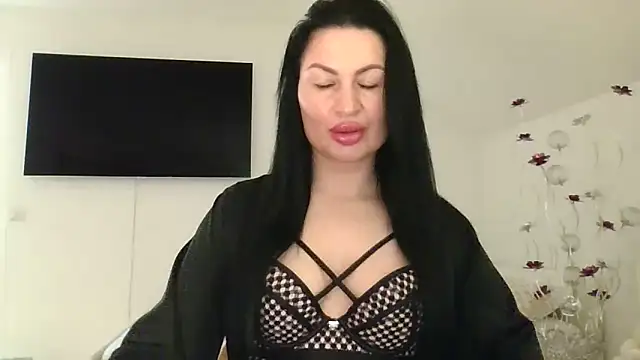 Snapshot of Helena7077 chatting on 01/09/25, 10:52 Helena7077 online show from 01/09/25, 10:52