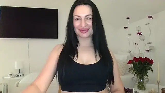 Snapshot of Helena7077 chatting on 02/18/25, 10:58 Helena7077 online show from 02/18/25, 10:58