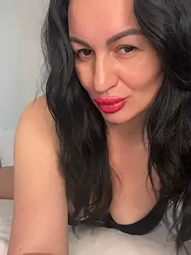 Snapshot of Helena7077 chatting on 04/19/26, 12:48 Helena7077 online show from 04/19/26, 12:48