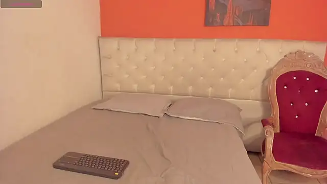 Snapshot of tachala_ chatting on 10/15/25, 02:55 tachala  online show from 10/15/25, 02:55