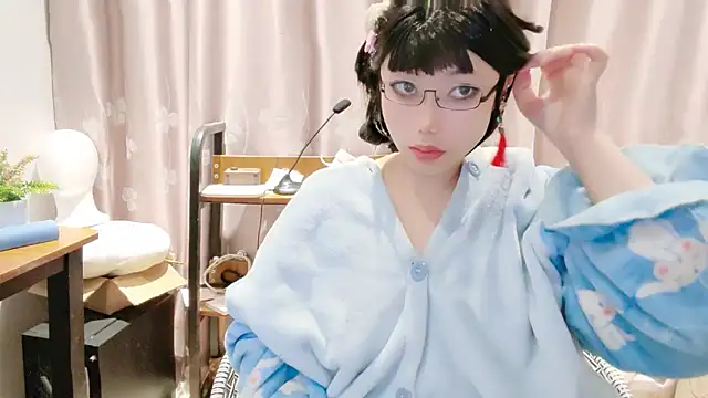 Snapshot of arena1357 chatting on 03/16/26, 04:11 arena1357 online show from 03/16/26, 04:11