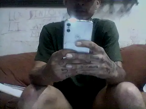 Snapshot of _Dmente_ chatting on 09/16/25, 04:35  Dmente  online show from 09/16/25, 04:35
