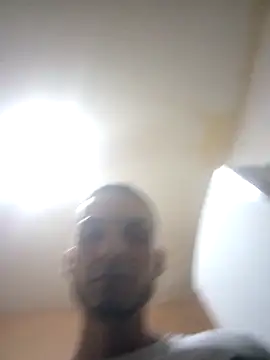 Snapshot of _Dmente_ chatting on 10/26/25, 06:52  Dmente  online show from 10/26/25, 06:52