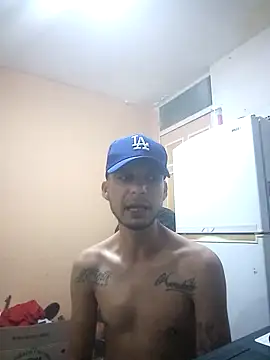 Snapshot of _Dmente_ chatting on 10/27/25, 11:36  Dmente  online show from 10/27/25, 11:36