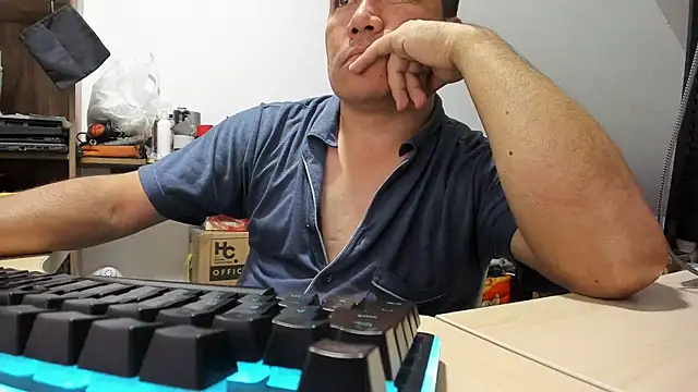 Jhonatan Morales S online show from 11/21/25, 04:00