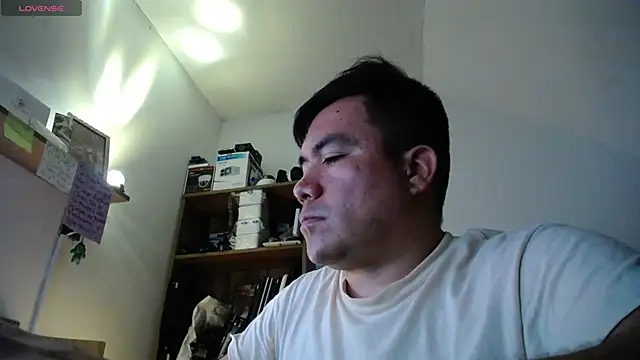 Snapshot of Jhonatan_Morales_S chatting on 05/21/26, 09:22 Jhonatan Morales S online show from 05/21/26, 09:22