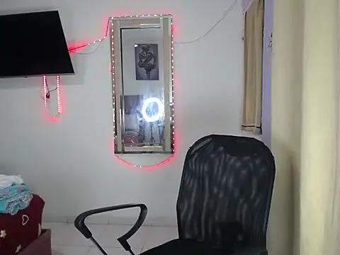 Snapshot of boy_latino_sex chatting on 09/19/25, 12:39 boy latino sex online show from 09/19/25, 12:39