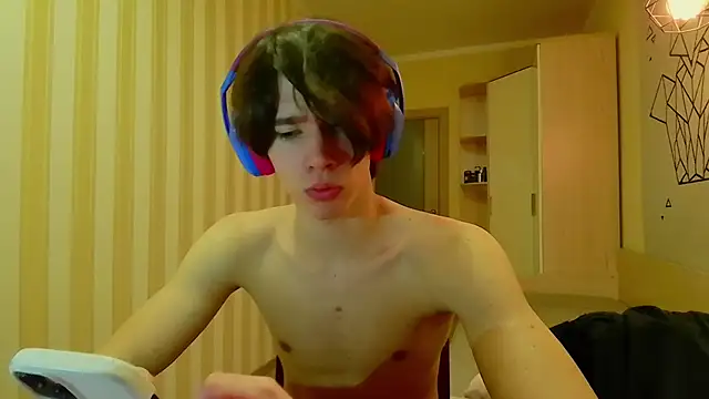 gayGamogey online show from 03/18/25, 08:37