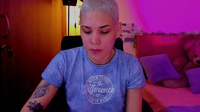 Charlee pink online show from 03/28/26, 10:09