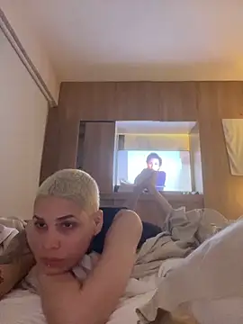 Snapshot of Charlee_pink chatting on 04/27/26, 03:04 Charlee pink online show from 04/27/26, 03:04