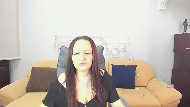 AngellLika online show from 12/19/25, 10:00