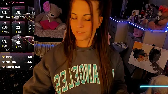 Snapshot of masha19981 chatting on 03/18/25, 08:26 masha19981 online show from 03/18/25, 08:26