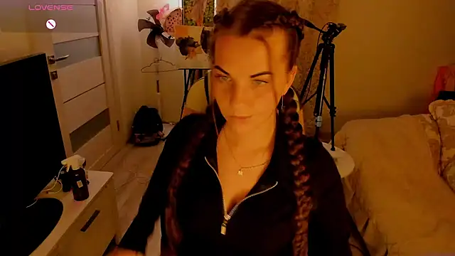 Snapshot of masha19981 chatting on 10/09/25, 06:39 masha19981 online show from 10/09/25, 06:39