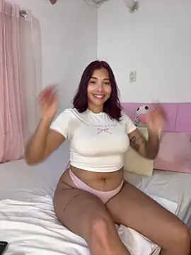 Snapshot of LucyMartelli chatting on 03/06/26, 11:39 LucyMartelli online show from 03/06/26, 11:39