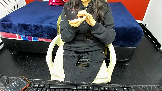 Abrillee1 online show from 01/09/25, 07:29