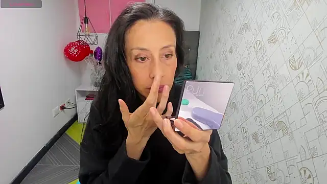 Abrillee1 online show from 03/11/25, 11:44