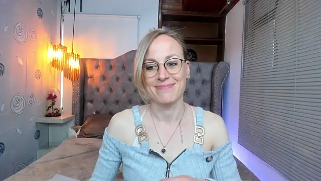 Snapshot of SammySanders chatting on 12/30/24, 09:50 SammySanders online show from 12/30/24, 09:50