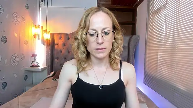 Snapshot of SammySanders chatting on 01/14/25, 05:01 SammySanders online show from 01/14/25, 05:01