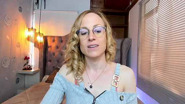 Snapshot of SammySanders chatting on 01/25/25, 03:20 SammySanders online show from 01/25/25, 03:20