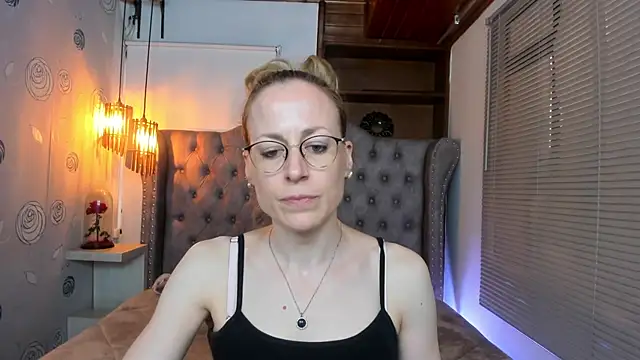 Snapshot of SammySanders chatting on 02/06/25, 10:43 SammySanders online show from 02/06/25, 10:43