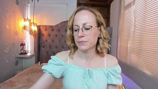 Snapshot of SammySanders chatting on 02/28/25, 05:04 SammySanders online show from 02/28/25, 05:04