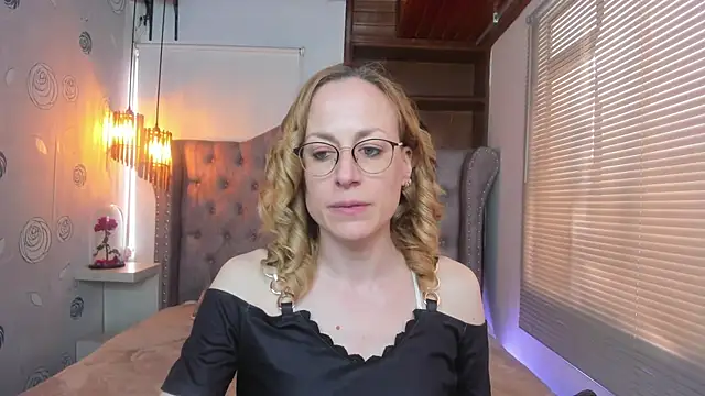 Snapshot of SammySanders chatting on 03/20/25, 05:04 SammySanders online show from 03/20/25, 05:04