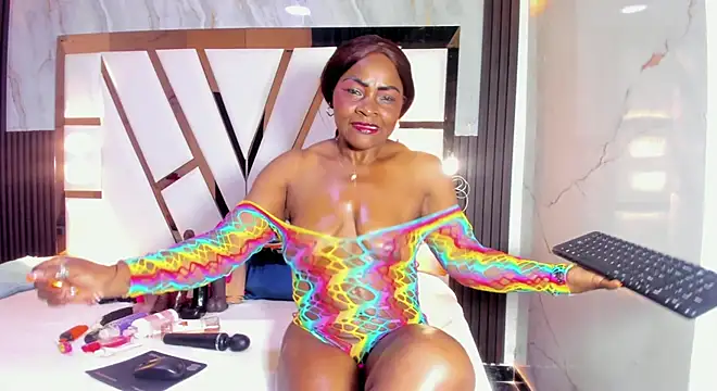 lola hornei online show from 11/05/25, 11:32