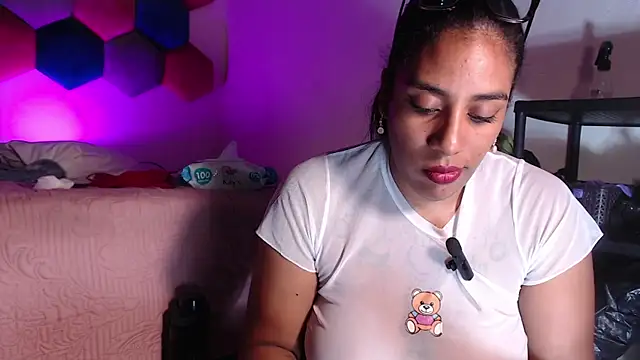 Snapshot of ViolethRammtein chatting on 10/22/25, 09:20 ViolethRammtein online show from 10/22/25, 09:20