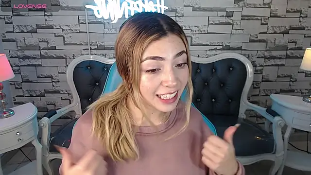 channel blonde a online show from 12/15/24, 10:39