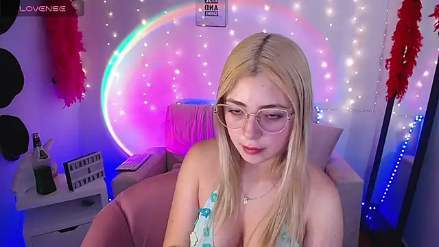 channel blonde a online show from 03/21/25, 06:07