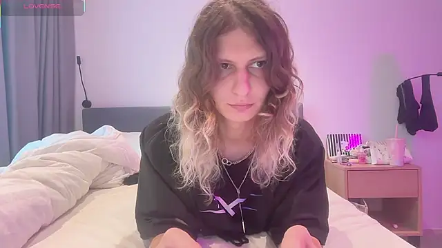 Alice Pinkhead online show from 11/06/25, 07:09