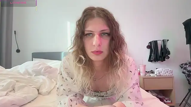 Alice Pinkhead online show from 11/11/25, 09:31