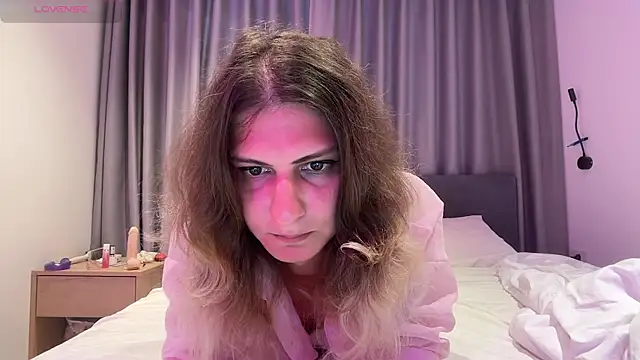 Alice Pinkhead online show from 12/23/25, 06:00