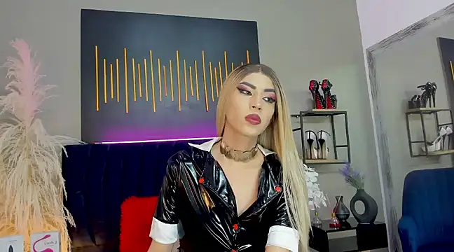 Snapshot of BrianaSchafer chatting on 12/20/24, 08:12 BrianaSchafer online show from 12/20/24, 08:12