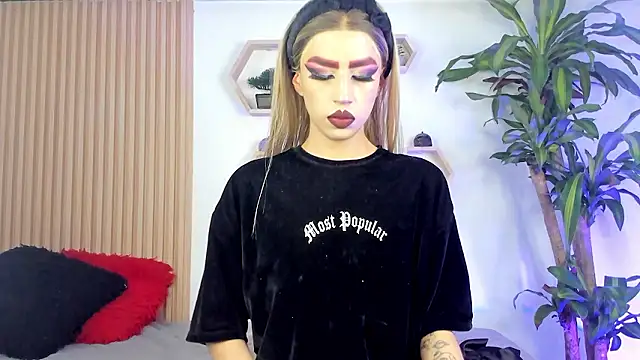 Snapshot of BrianaSchafer chatting on 10/16/25, 05:14 BrianaSchafer online show from 10/16/25, 05:14