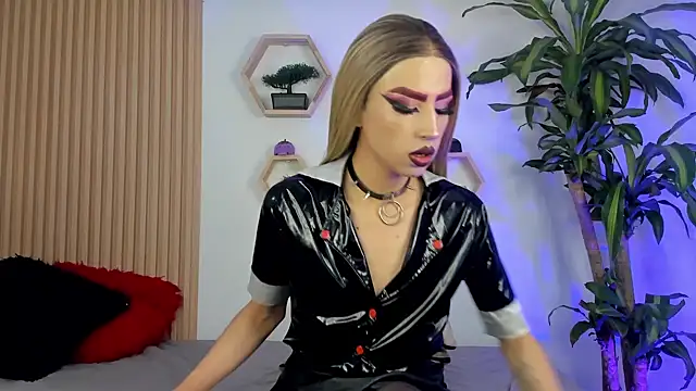 Snapshot of BrianaSchafer chatting on 11/04/25, 05:45 BrianaSchafer online show from 11/04/25, 05:45