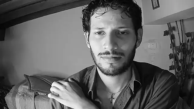 Snapshot of Nicholasrodrii chatting on 06/17/26, 12:02 Nicholasrodrii online show from 06/17/26, 12:02