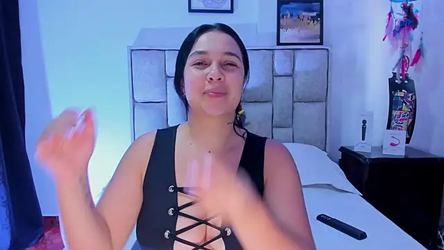 brianaGuzman online show from 03/06/26, 07:54