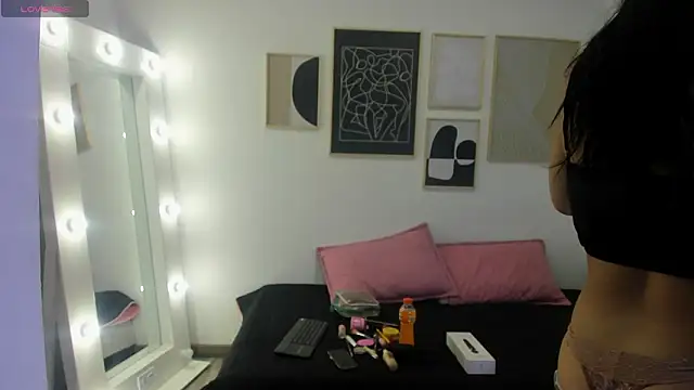 Snapshot of amy_fox2 chatting on 03/09/26, 01:59 amy fox2 online show from 03/09/26, 01:59