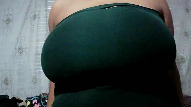 tripplexhoney101 online show from 11/10/25, 06:34