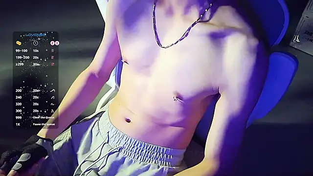 Snapshot of FEIYU001 chatting on 01/21/25, 02:37 FEIYU001 online show from 01/21/25, 02:37