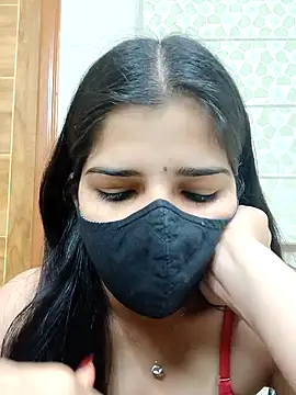 Snapshot of aaliya_bhattt chatting on 02/12/25, 09:10 aaliya bhattt online show from 02/12/25, 09:10