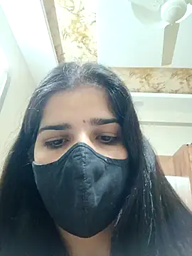 Snapshot of aaliya_bhattt chatting on 09/19/25, 07:21 aaliya bhattt online show from 09/19/25, 07:21