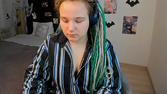 GloriaHylivi online show from 12/07/24, 03:30