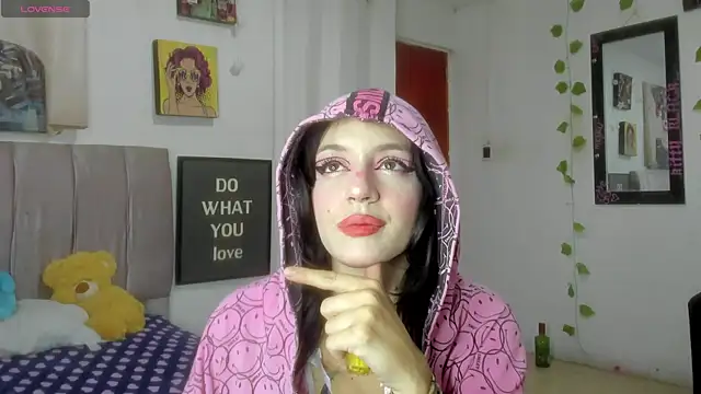 Snapshot of katt__black__ chatting on 07/11/26, 08:33 katt black online show from 07/11/26, 08:33