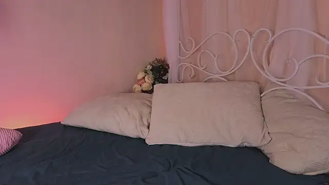 Snapshot of mary_ton chatting on 03/15/25, 08:37 mary ton online show from 03/15/25, 08:37